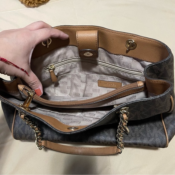 🌈 Lovely MK purse - Picture 2 of 9